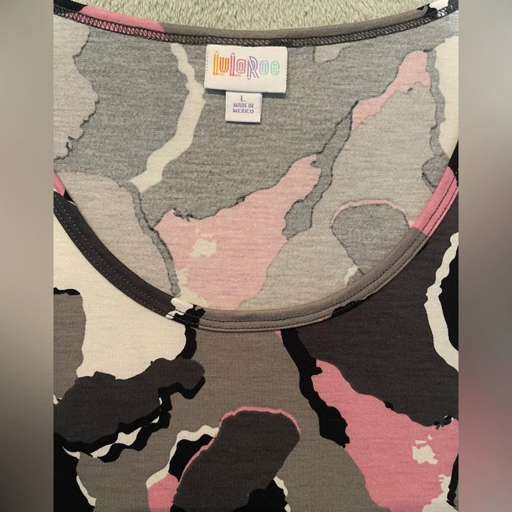 Lularoe Classic T Pink Camo size L - Picture 3 of 3